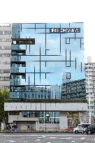 Iris Ohyama exterior